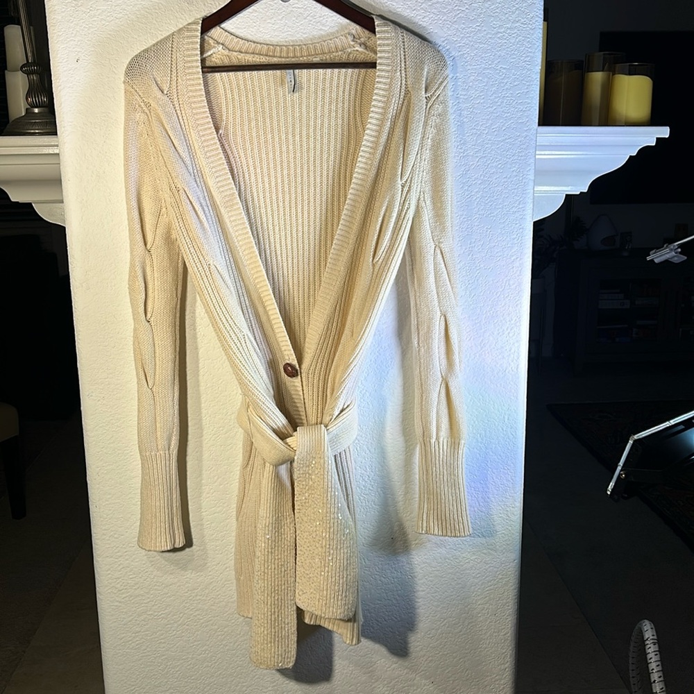 Iisli long cashmere with sparkly belt. Size S/P